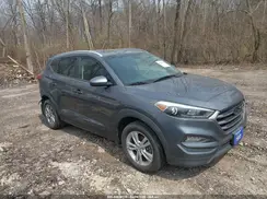 KM8J3CA4XGU036775 2016 HYUNDAI TUCSON