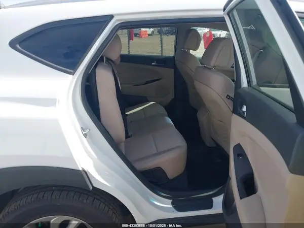 KM8J3CA4XGU037926 2016 HYUNDAI TUCSON - Image 8