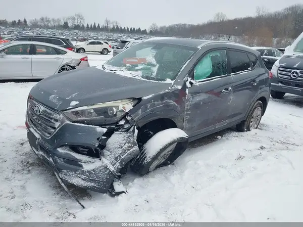 KM8J3CA4XGU045959 2016 HYUNDAI TUCSON - Image 2