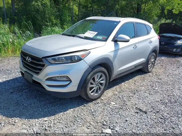 KM8J3CA4XGU076757 2016 HYUNDAI TUCSON - Image 2