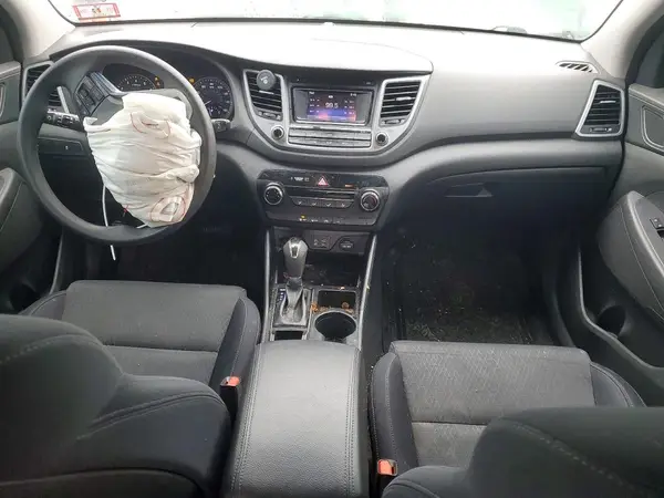 KM8J3CA4XGU085006 2016 HYUNDAI TUCSON - Image 8