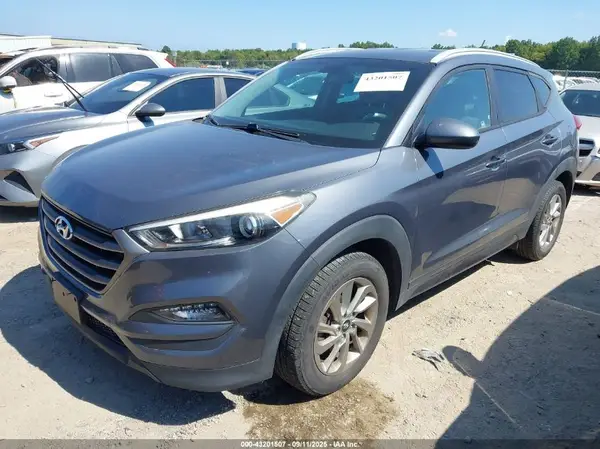 KM8J3CA4XGU093042 2016 HYUNDAI TUCSON - Image 2