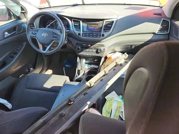 KM8J3CA4XGU118182 2016 HYUNDAI TUCSON - Image 8