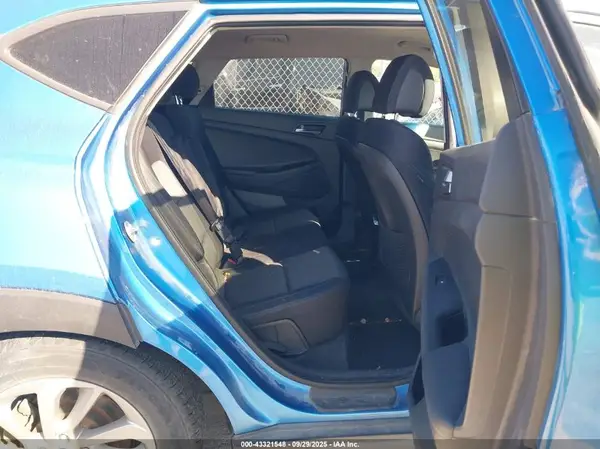 KM8J3CA4XGU126671 2016 HYUNDAI TUCSON - Image 8