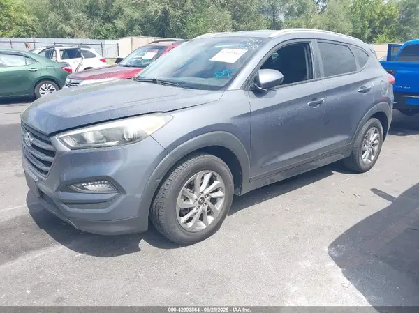 KM8J3CA4XGU130199 2016 HYUNDAI TUCSON - Image 2