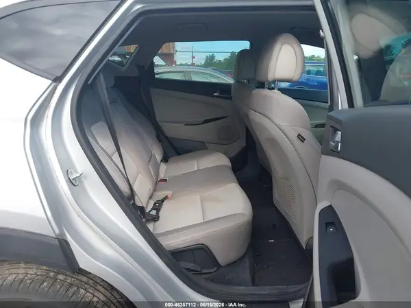 KM8J3CA4XGU137881 2016 HYUNDAI TUCSON - Image 8