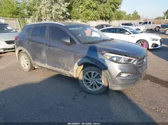 KM8J3CA4XGU139498 2016 HYUNDAI TUCSON