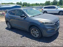 KM8J3CA4XGU151781 2016 HYUNDAI TUCSON