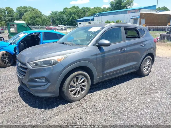 KM8J3CA4XGU151781 2016 HYUNDAI TUCSON - Image 2