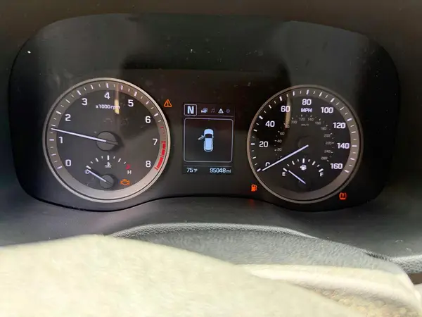 KM8J3CA4XGU211803 2016 HYUNDAI TUCSON - Image 8