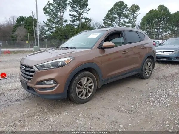 KM8J3CA4XGU229198 2016 HYUNDAI TUCSON - Image 2