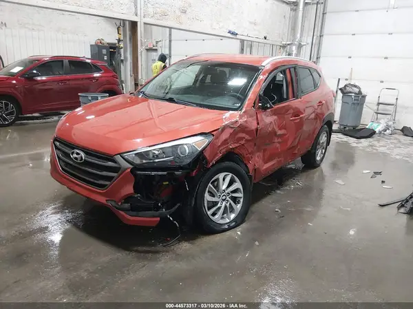 KM8J3CA4XGU238192 2016 HYUNDAI TUCSON - Image 2