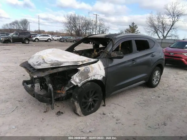 KM8J3CA4XHU258248 2017 HYUNDAI TUCSON - Image 2