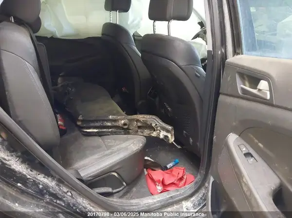 KM8J3CA4XHU260422 2017 HYUNDAI TUCSON - Image 8