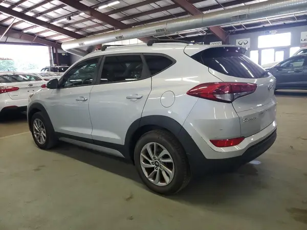 KM8J3CA4XHU266379 2017 HYUNDAI TUCSON - Image 2