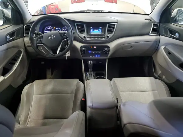 KM8J3CA4XHU266379 2017 HYUNDAI TUCSON - Image 8
