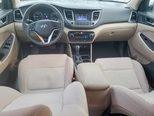 KM8J3CA4XHU274238 2017 HYUNDAI TUCSON - Image 8