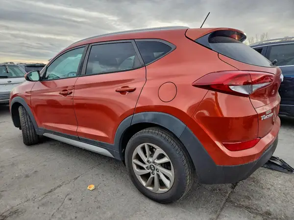 KM8J3CA4XHU274577 2017 HYUNDAI TUCSON - Image 2
