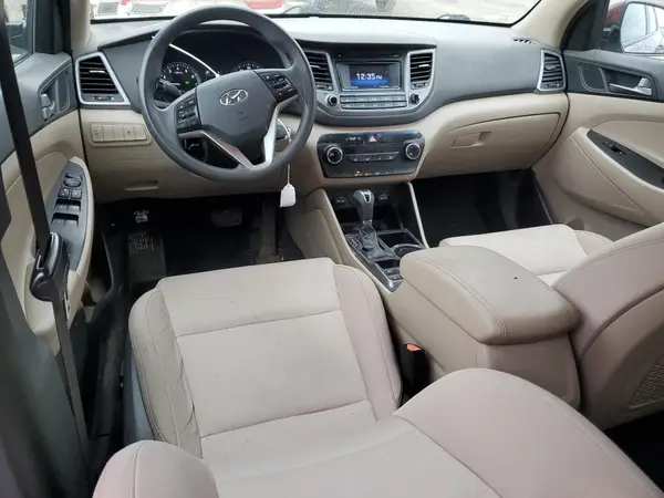 KM8J3CA4XHU276670 2017 HYUNDAI TUCSON - Image 8