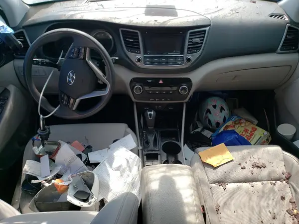 KM8J3CA4XHU297468 2017 HYUNDAI TUCSON - Image 8