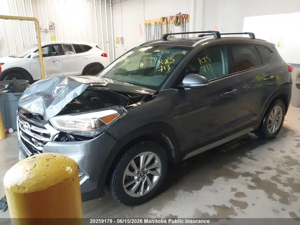 KM8J3CA4XHU304693 2017 HYUNDAI TUCSON - Image 2