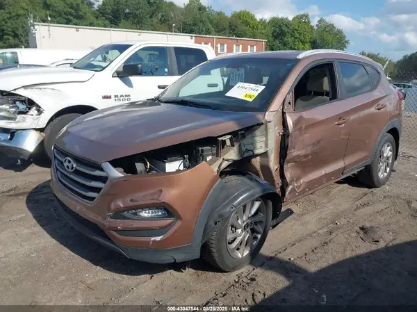 KM8J3CA4XHU312289 2017 HYUNDAI TUCSON - Image 2
