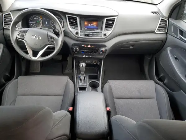 KM8J3CA4XHU314379 2017 HYUNDAI TUCSON - Image 8