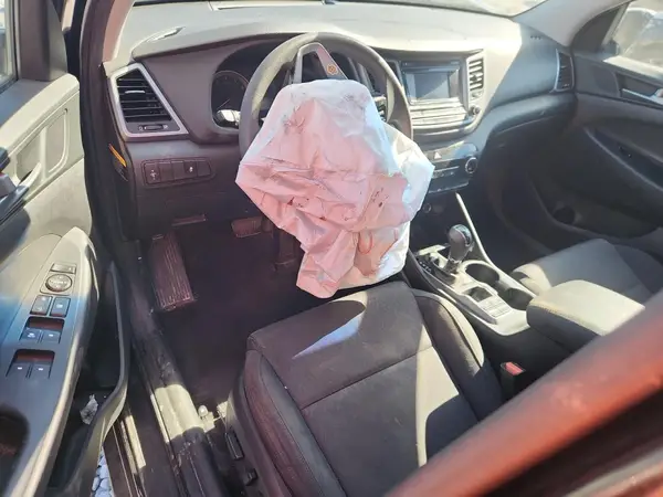 KM8J3CA4XHU315662 2017 HYUNDAI TUCSON - Image 8