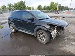 KM8J3CA4XHU317881 2017 HYUNDAI TUCSON