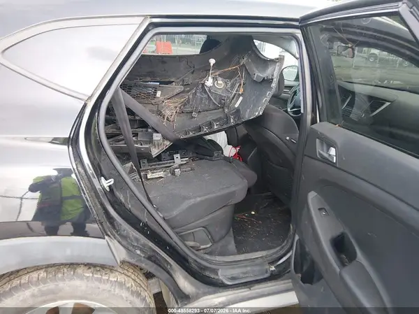 KM8J3CA4XHU317881 2017 HYUNDAI TUCSON - Image 8