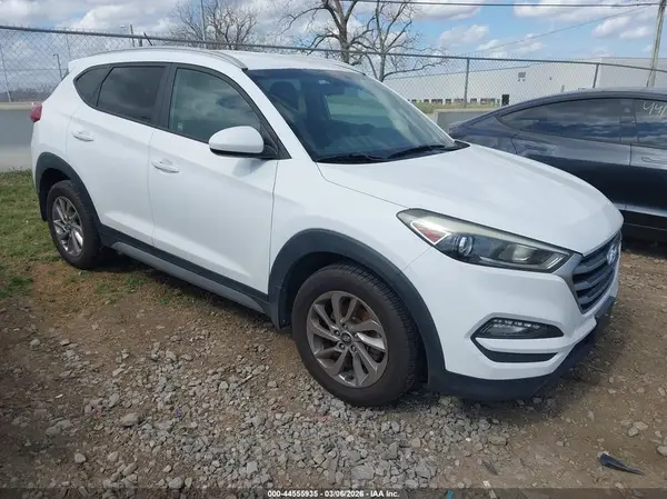 KM8J3CA4XHU345857 2017 HYUNDAI TUCSON - Image 1