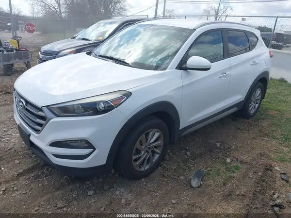 KM8J3CA4XHU345857 2017 HYUNDAI TUCSON - Image 2