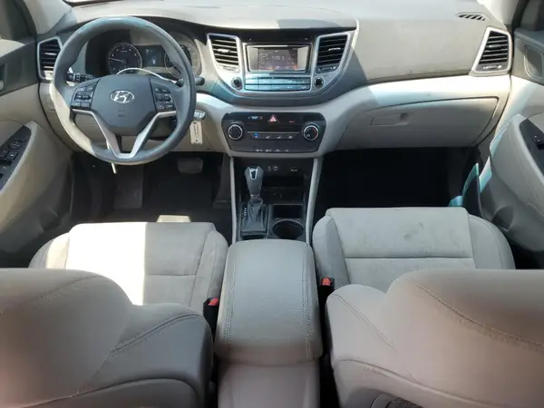 KM8J3CA4XHU350315 2017 HYUNDAI TUCSON - Image 8