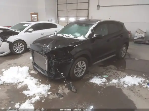 KM8J3CA4XHU367339 2017 HYUNDAI TUCSON - Image 2