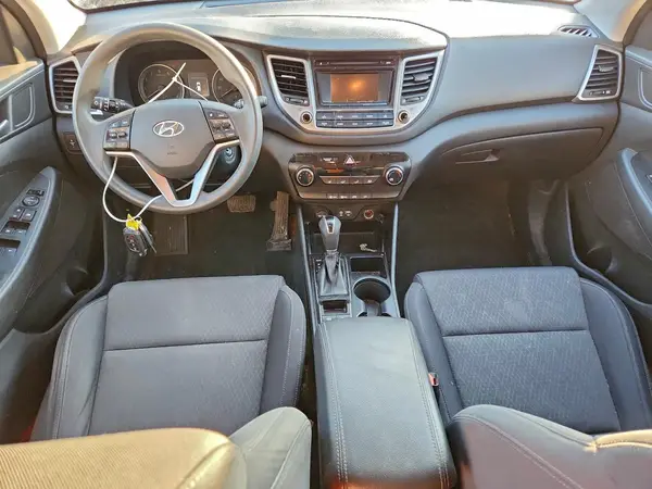 KM8J3CA4XHU374369 2017 HYUNDAI TUCSON - Image 8