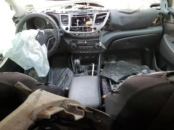 KM8J3CA4XHU376414 2017 HYUNDAI TUCSON - Image 8