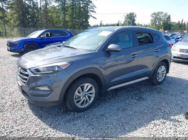 KM8J3CA4XHU385128 2017 HYUNDAI TUCSON - Image 2