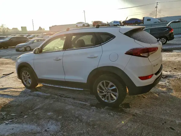 KM8J3CA4XHU394346 2017 HYUNDAI TUCSON - Image 2