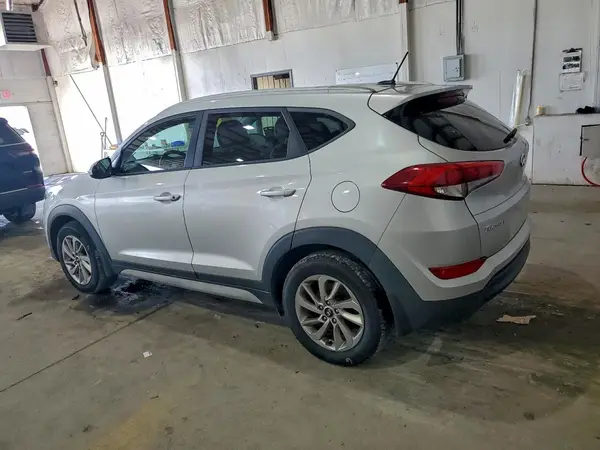 KM8J3CA4XHU396517 2017 HYUNDAI TUCSON - Image 2