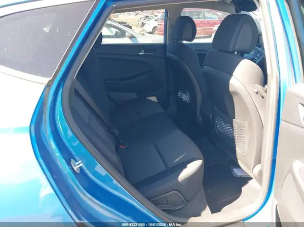 KM8J3CA4XHU397649 2017 HYUNDAI TUCSON - Image 8
