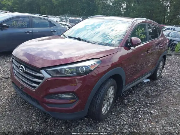 KM8J3CA4XHU398834 2017 HYUNDAI TUCSON - Image 2