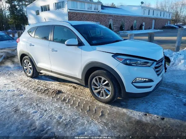 KM8J3CA4XHU400761 2017 HYUNDAI TUCSON - Image 1