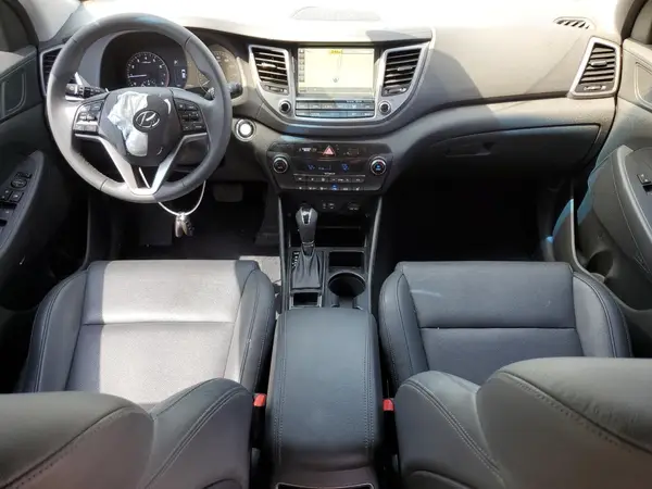 KM8J3CA4XHU403272 2017 HYUNDAI TUCSON - Image 8