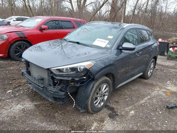 KM8J3CA4XHU409413 2017 HYUNDAI TUCSON - Image 2