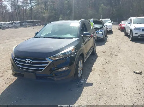 KM8J3CA4XHU409816 2017 HYUNDAI TUCSON - Image 2