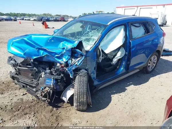 KM8J3CA4XHU411792 2017 HYUNDAI TUCSON - Image 2