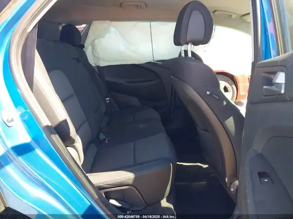 KM8J3CA4XHU411792 2017 HYUNDAI TUCSON - Image 8