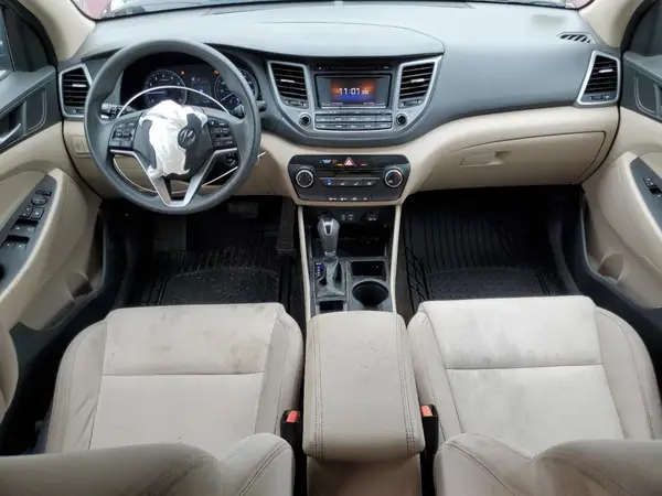 KM8J3CA4XHU413980 2017 HYUNDAI TUCSON - Image 8