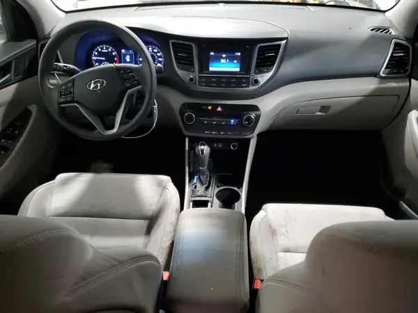 KM8J3CA4XHU427975 2017 HYUNDAI TUCSON - Image 8