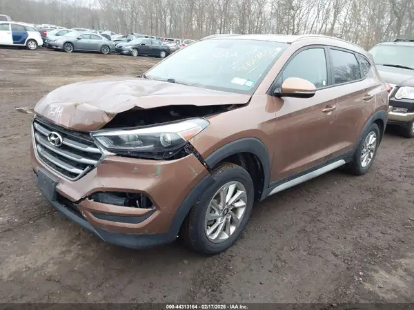 KM8J3CA4XHU431704 2017 HYUNDAI TUCSON - Image 2